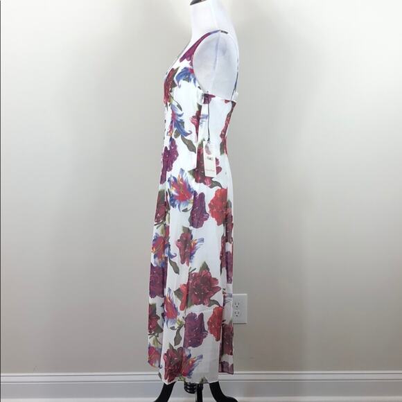 Privacy Please Dress Reina Floral Midi - Picture 6 of 7